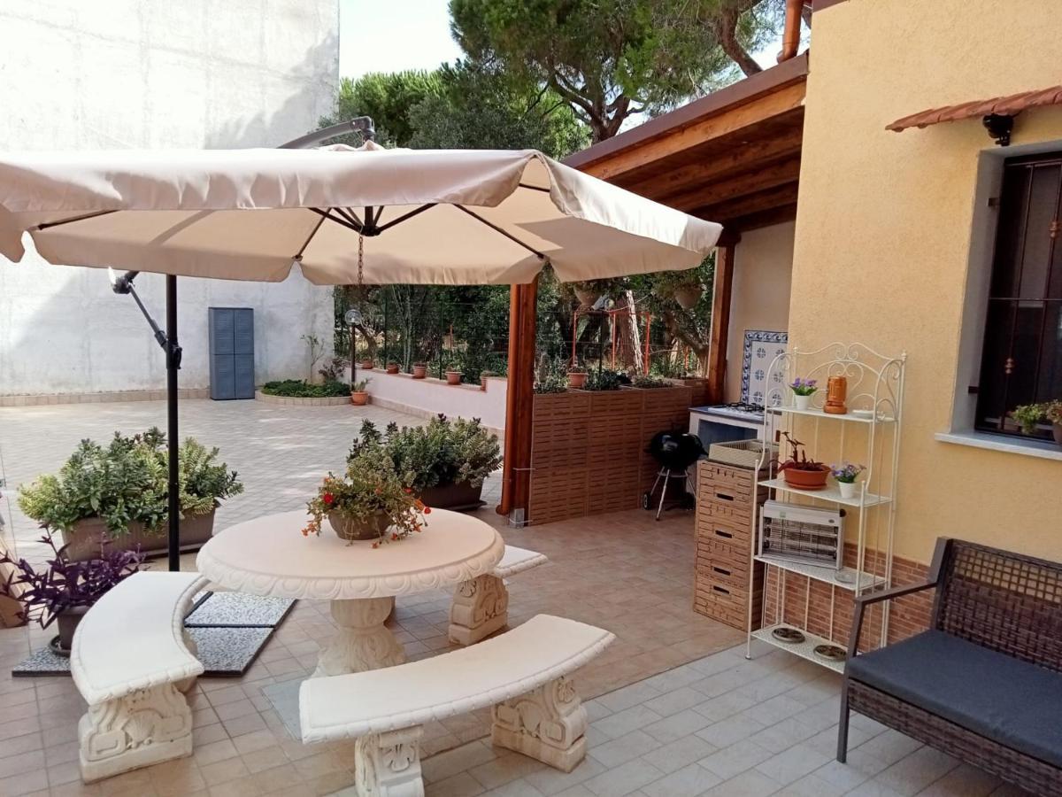 Villa Marchele Carini Buitenkant foto
